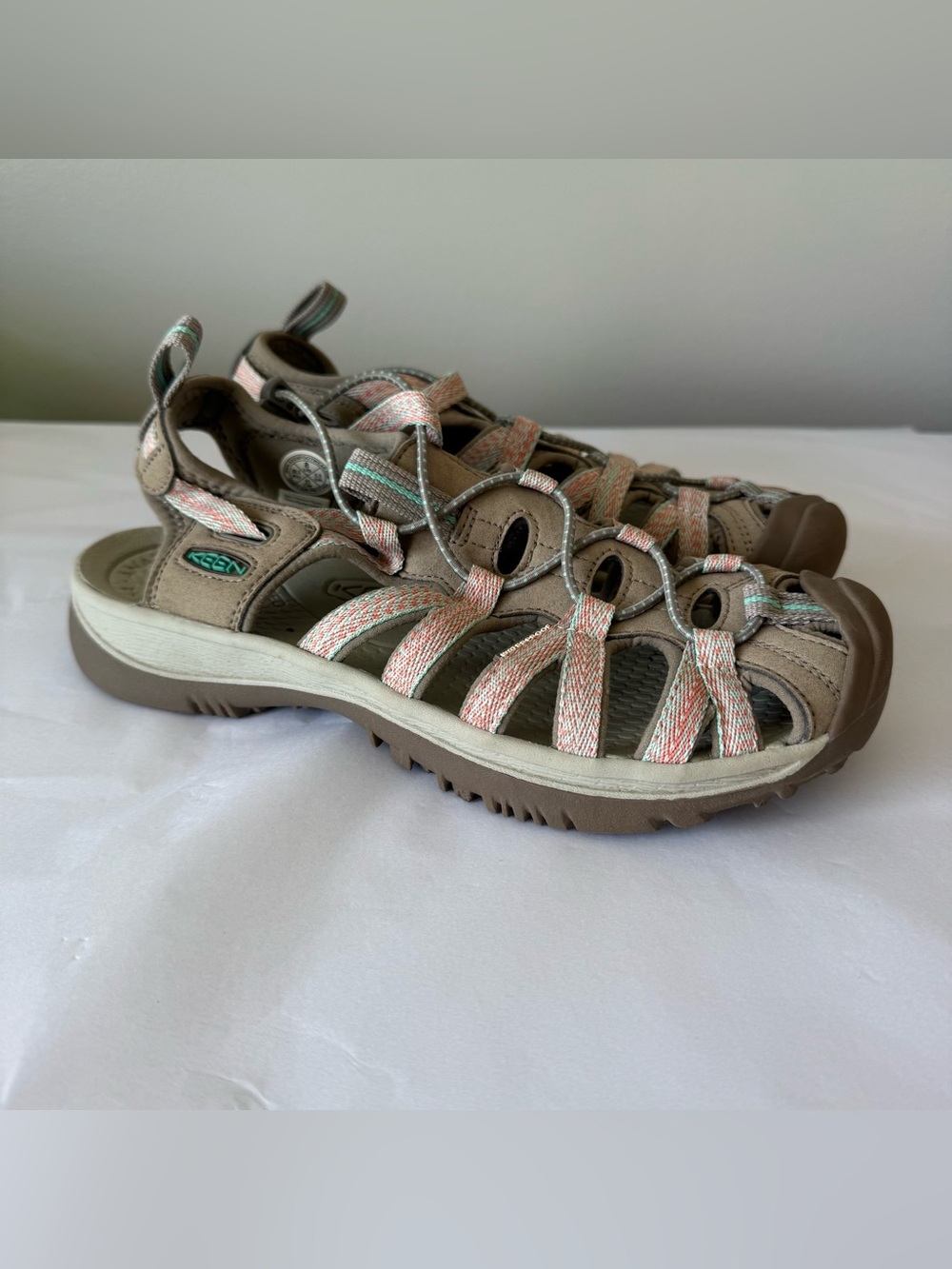 KEEN Size 8 Women’s Brown Sandals - Excellent condition